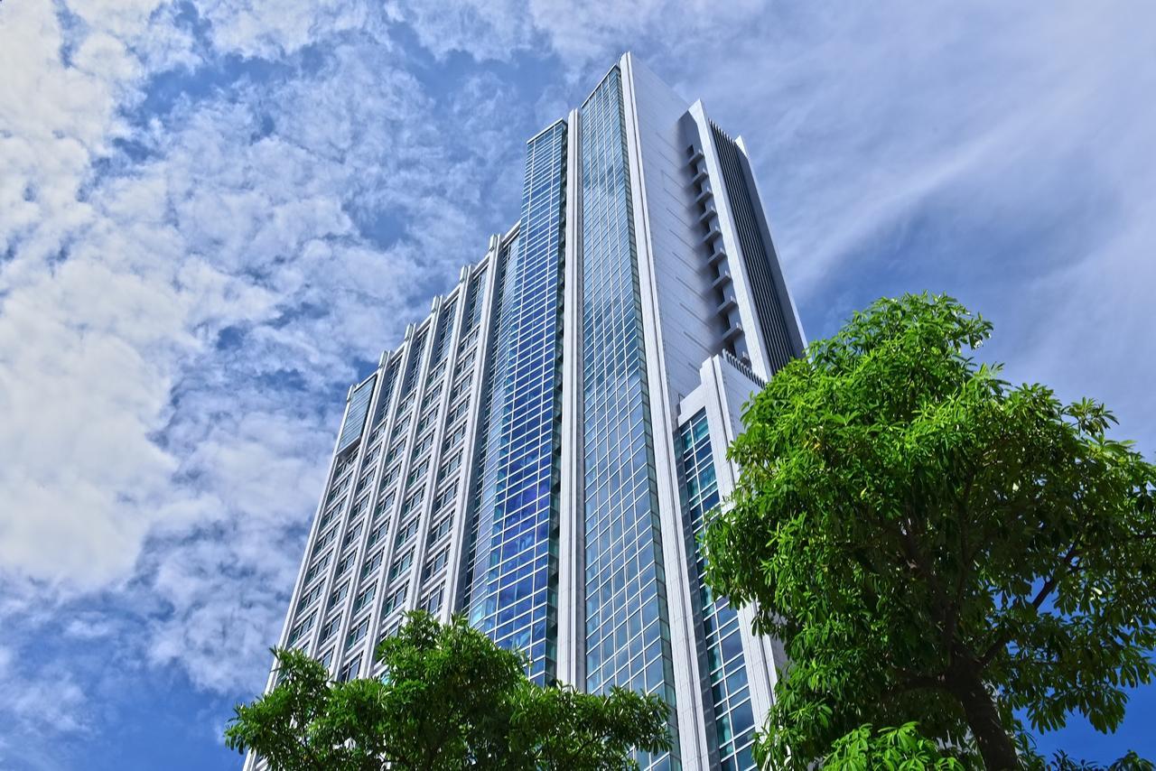 Silks Club Hotell Kaohsiung Exteriör bild The building's facade