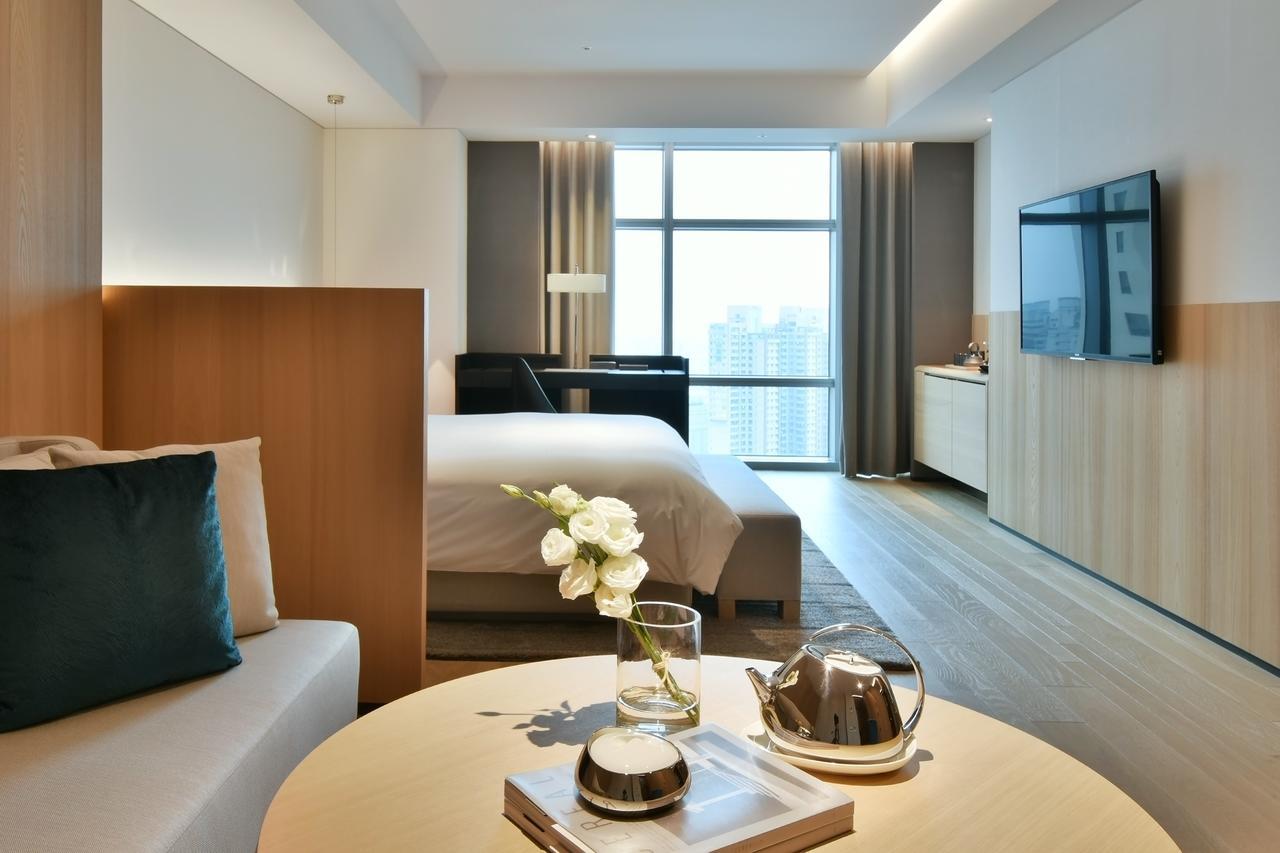 Silks Club Hotell Kaohsiung Exteriör bild Deluxe Room